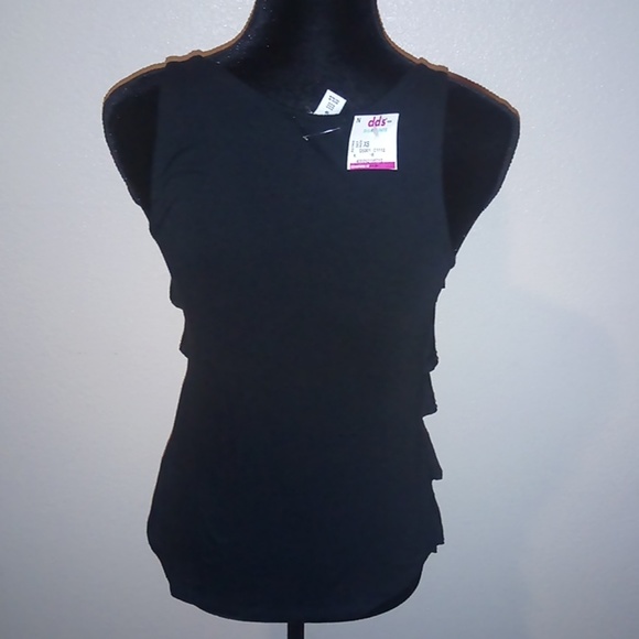 🆕 Black ruffles tank top - Picture 5 of 5